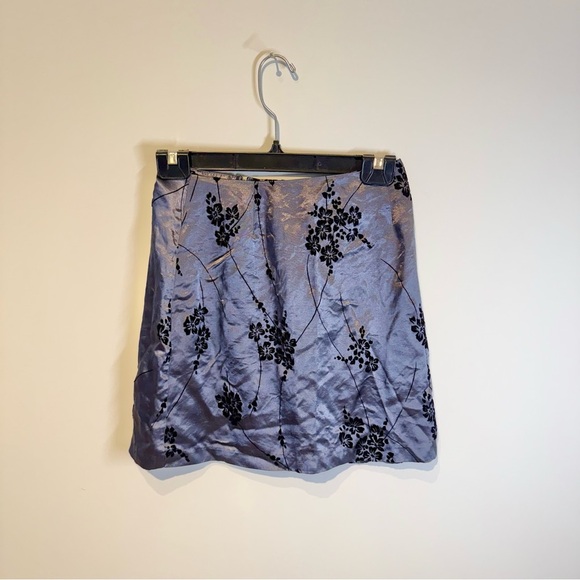 Smart Set | vintage women's xsmall 24'' waist blue/grey floral mini satin skirt - Picture 1 of 3